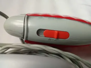 Depiladora Philips Roja y Plateada