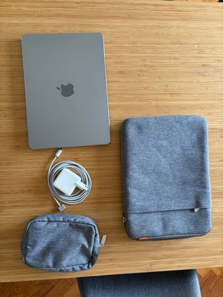 MacBook Air 13" M2 | 16GB | 1TB SSD | Bateria 100%