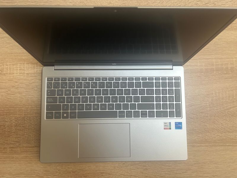 Portátil HP 15-fd0188ns i5-1334U 16GB 512GB NUEVO afbeelding 3