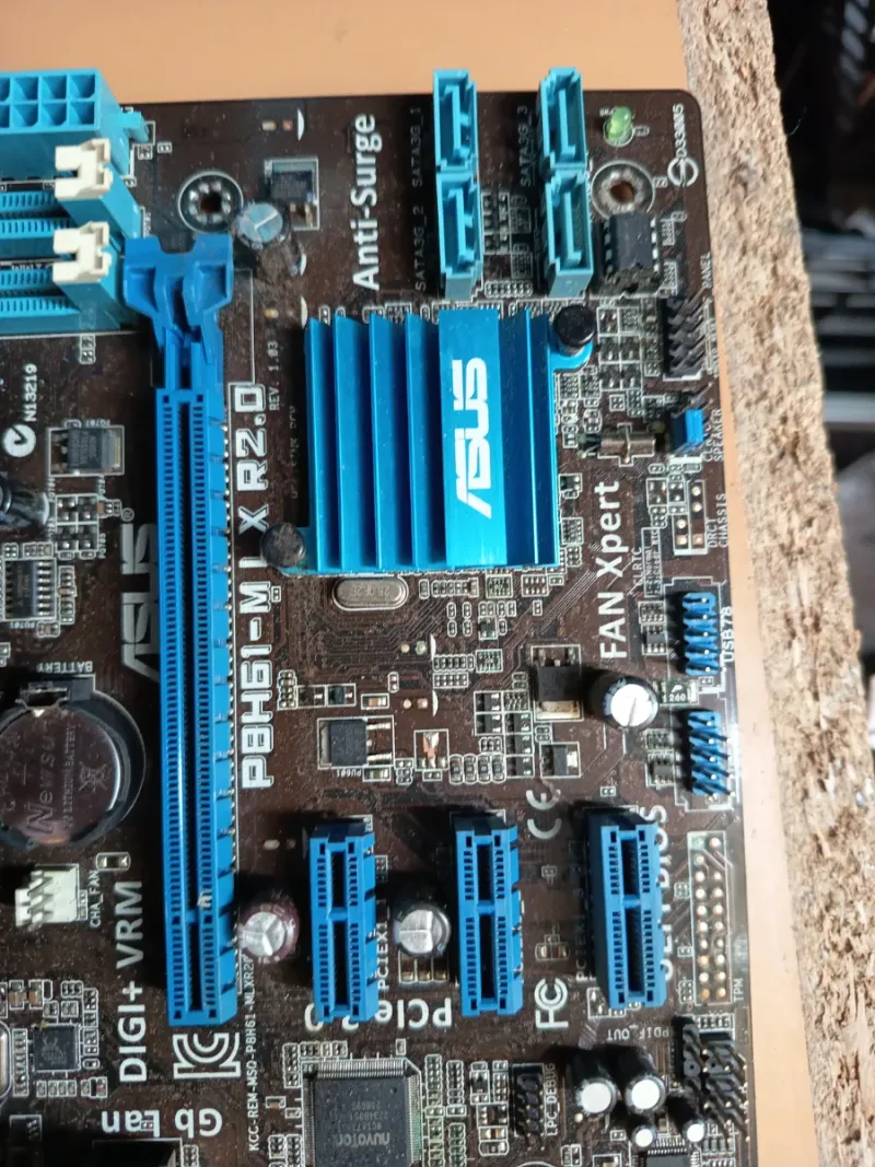 Placa Base Asus P8H61-MLx R2.0 LGA1155 afbeelding 3