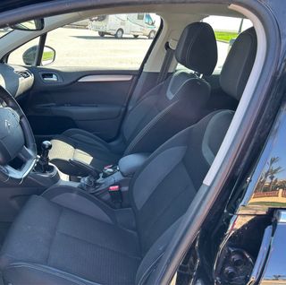 Citroën C4 – correa cambiada + 4 neumáticos nuevos