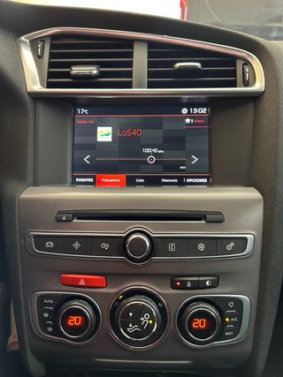 Citroën C4 – correa cambiada + 4 neumáticos nuevos