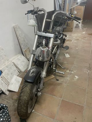 Hyosung Aquila GV650 Carburadores