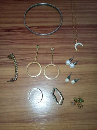 Lote de Joyería: Collares y Pendientes
