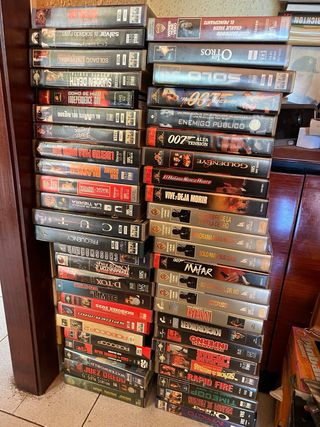 450 peñiculas de vhs originales de accion ,terror