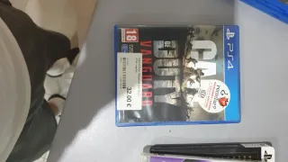 PS4 (PlayStation 4) Nera + 5 Giochi