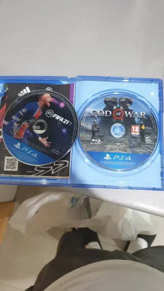 PS4 (PlayStation 4) Nera + 5 Giochi