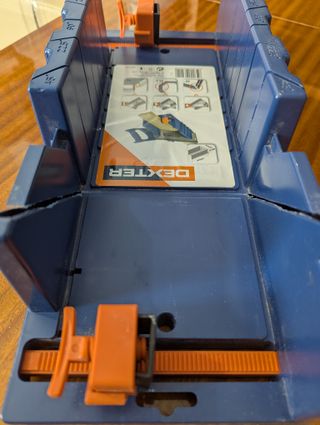 Kit Caja Ingletes Dexter 410mm + Serrucho 350mm