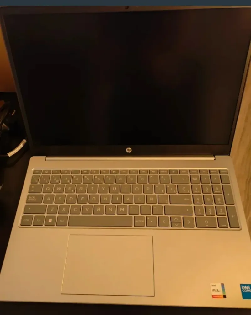 HP 15 i5 13ª Gen 16GB RAM 512GB SSD Nuevo afbeelding 3
