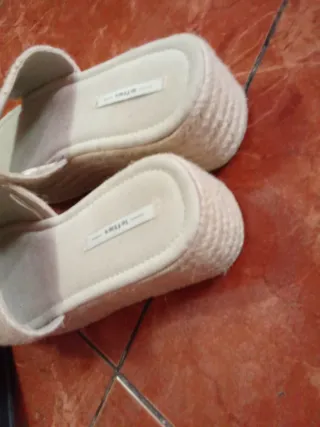 Sandalias cuña Lefties beige