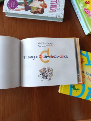 A-F (ABECECUENTOS cada letra, un cuento) (Spani...