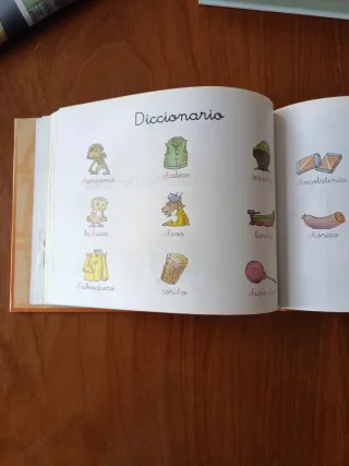 A-F (ABECECUENTOS cada letra, un cuento) (Spani...