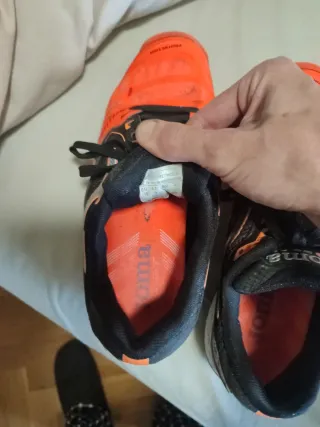 Zapatillas Joma Naranja y Negro