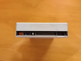 HP CD-Writer 9100 IDE CD-RW 5,25 + soporte