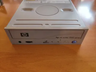 HP CD-Writer 9100 IDE CD-RW 5,25 + soporte