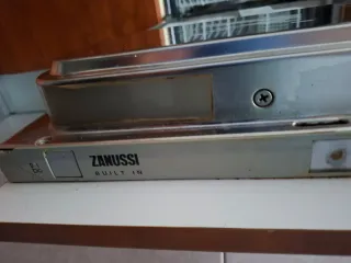 Lavavajillas Zanussi 45cm panelable