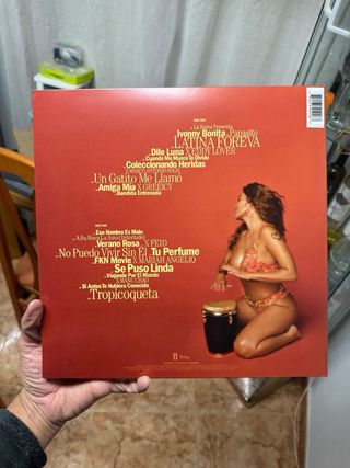 Karol G Tropicoqueta Vinilo Café