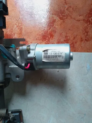 Eje dirección Opel con servomotor y centralita
