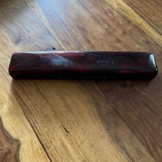 Collar antiguo con cruz plateada