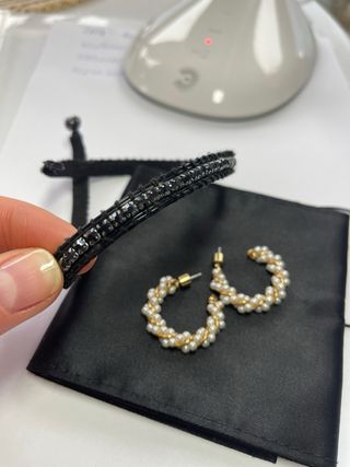 Pulsera y pendientes perlas dorados