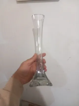 Lote 4 jarrones antiguos cristal y opalina azul