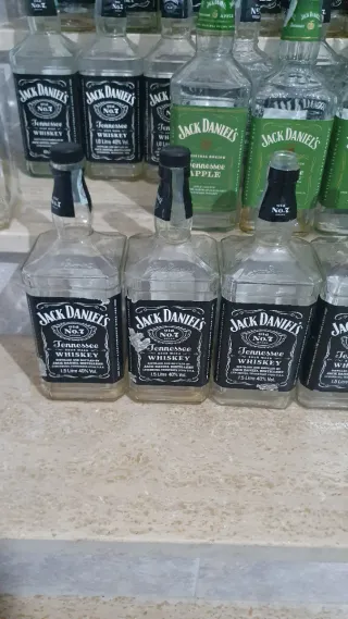 Bottiglie vuote Jack Daniel's
