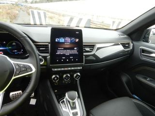 Renault Arkana ET. Engin. Fast Track full hybrid 145Cv