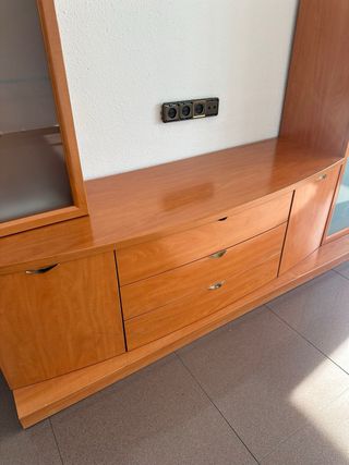 Mueble de madera para comedor