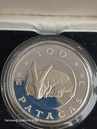 Moeda 100 Patacas Coelho Prata 1987
