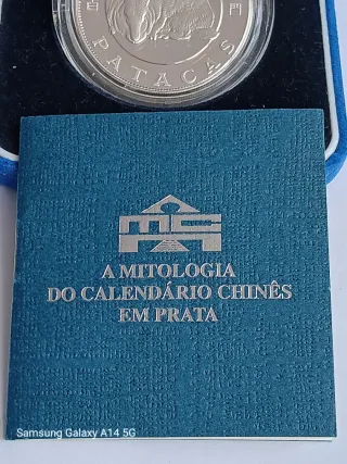 Moeda 100 Patacas Coelho Prata 1987