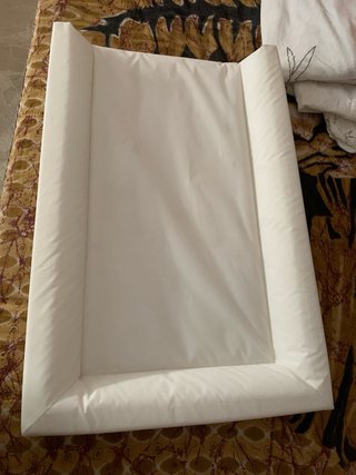 Cambiador IKEA con fundas