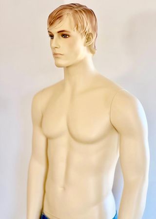 -40% DESCUENTO MANIQUI HOMBRE