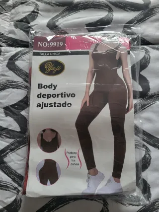 Mono deportivo sin mangas