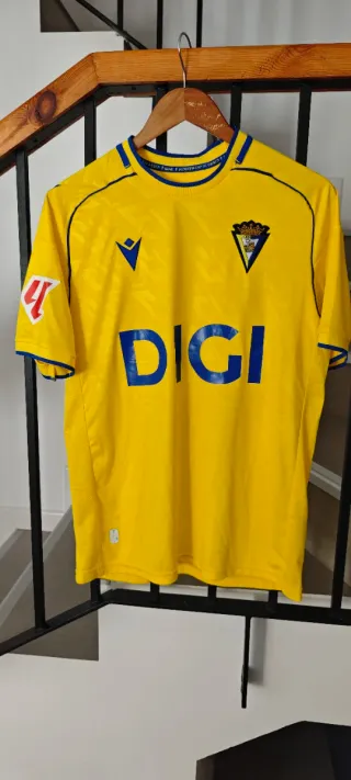 Camiseta Cadiz CF Macron Digi talla M