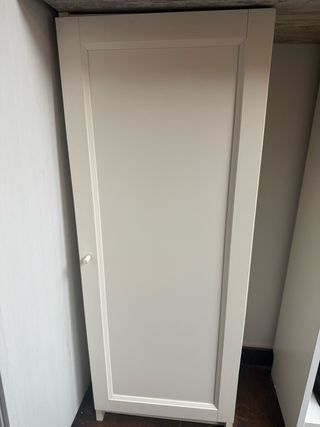 estantería billy con puerta