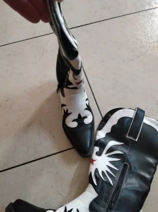 Stivali cowboy pelle bianchi e neri n.37