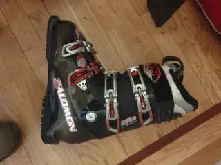 Esquís ROSSIGNOL Xfight4th y par de botas SALOMON