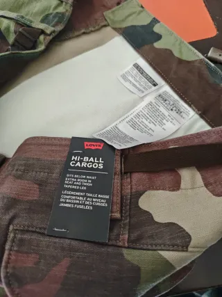 Pantalones Levi's Hi-Ball Cargos Camuflaje