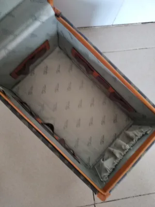 Maletín vintage cuero y metal