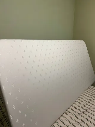 Somier con patas y colchón