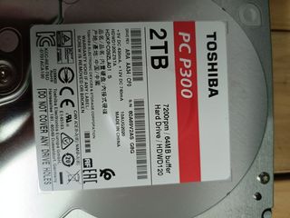 TOSHIBA P300 Disco duro interno 2 TB – 3,5" (pulgadas) – Disco duro SATA (HDD) – 7200 RPM – 6 GB/s – Para juegos, ordenadores, equipos de escritorio, estaciones de trabajo y más