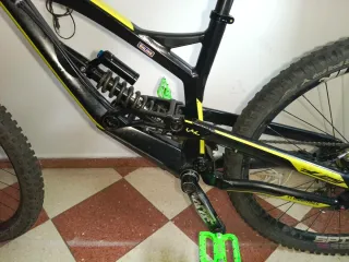 YT Tues Bicicleta Descenso