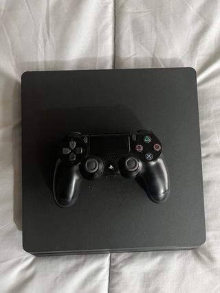 PS4 1TB + 1 Mando + Cable Corriente