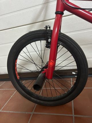 Bicicleta BMX Roja