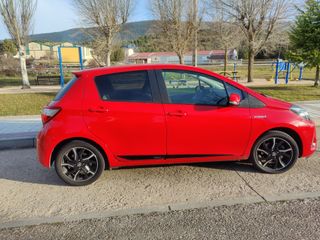 Toyota Yaris Hybrid automático 2017 | 85.700 km |