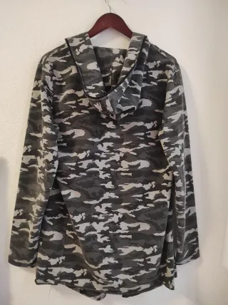 Chaqueta Camuflaje Gris y Blanca