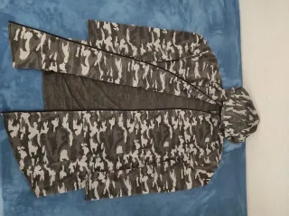 Chaqueta Camuflaje Gris y Blanca