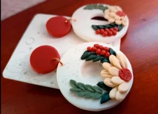 Pendientes Aro Arcilla Flores Rojos. Sin estrenar