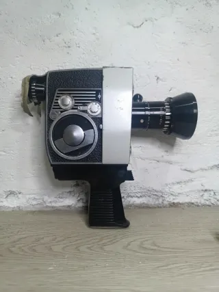 Bolex P4 Zoom Reflex cámara video analógica.