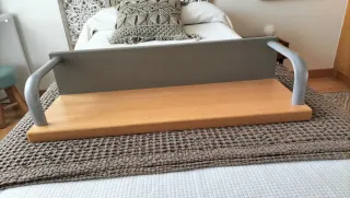 Baldas de madera y metal